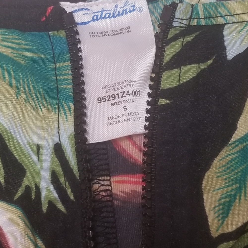 Shorts - Picture 3 of 3